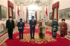 Presiden Jokowi Tunjuk...