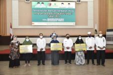 Modal Bantuan Usaha...