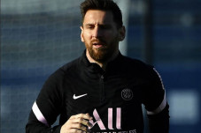 Lionel Messi Meredup...