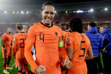 Belanda Nikmati Lagi...