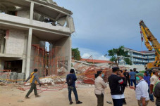 6 Jam Periksa Bangunan...
