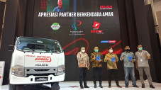 Cara Isuzu Dorong Mitra...
