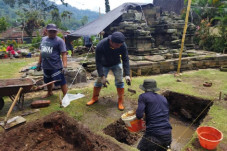 Penampakan Candi Songgoriti...