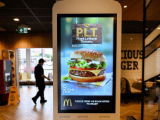 McDonald’s Minta Bantuan...