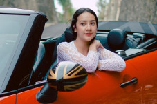 Anya Geraldine Sakit...
