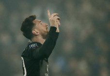 Lionel Messi Butuh 412...