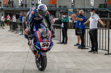 Race 1 WSBK Indonesia...