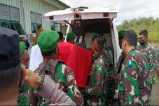 1 Bulan Lagi Lamar Kekasih,...
