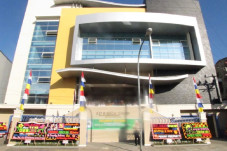 10 Sekolah Terbaik di...