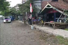 Bongkar Tenda Khitanan,...