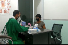 Dokter di Depok Buka...