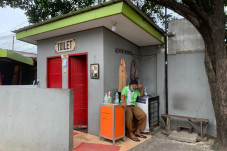 Toilet di SPBU Berbayar,...