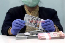Rupiah Hari Ini Dibuka...