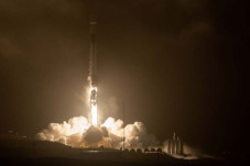 NASA Sukses Luncurkan...