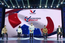 Hary Tanoe Jamin Caleg...