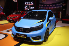 Ini Deretan Mobil Terlaris...