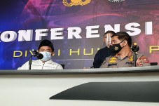 Dukung Densus 88 Tangkap...