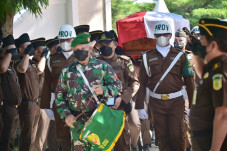 Makam Jaksa Agung Pertama...
