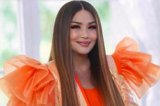 Titi DJ Nyaris Keluar...