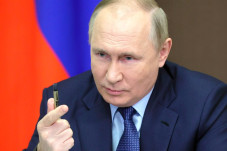 Putin Telah Uji Coba...