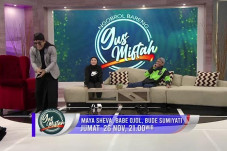 Demi Karier Sang Anak,...