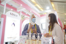Kembangkan Industri...