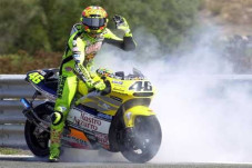 Koleksi Motor di Garasi...