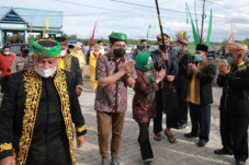 Datangi Warga di Tidung...
