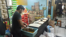 Jualan Minyak Goreng...