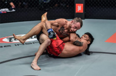 Jagoan Kelas Strawweight...