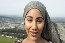 Kisah Persephone Rizvi,...