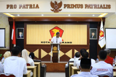 Ahmad Muzani: PDIP dan...