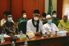 Perintahkan Muktamar...