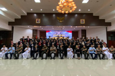 Gubernur Lemhannas Harap...