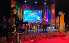 Dorong Masyarakat Beralih...