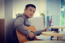 Posan Tobing Gugat Warner...