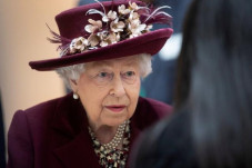 Copot Ratu Elizabeth...