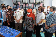 Dukung UMKM Naik Kelas,...