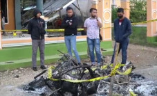 Bakar 2 Rumah 1 Mobil...