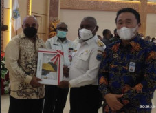 Pemkab Tambrauw Raih...