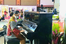 Sederet Prestasi Stephanie...