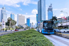 Cegah Kecelakaan, Transjakarta...