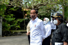 Dampak Pandemi, Jokowi...