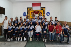 14 Lifter Muda Indonesia...