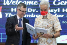 Bertemu Ganjar, Dubes...