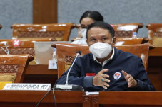 Menpora: Kami Berikan...