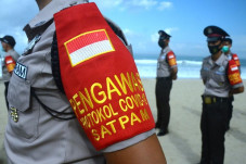 Cegah Omicron, DPR Minta...