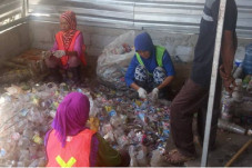 Miris, Sampah Plastik...