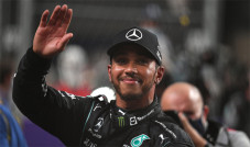 Tim Balap Mercedes Didenda...