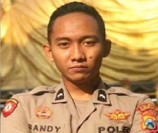 Kisah Pertemuan Bripda...